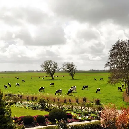 Dieken's Huus בית נופש *