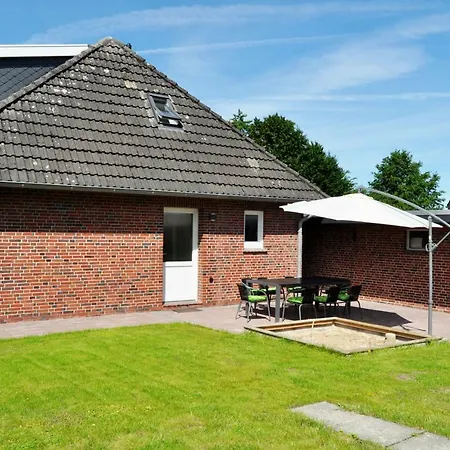 Dieken's Huus Holiday home Schillig